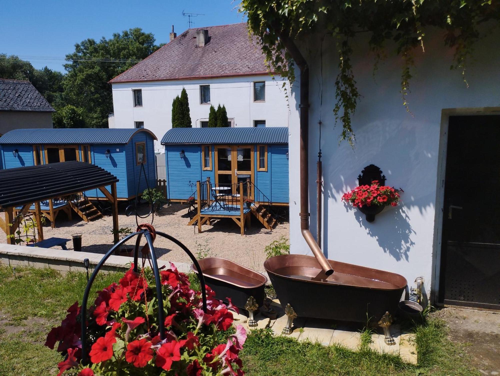 Penzion Restaurace U Helferu Libuň Buitenkant foto