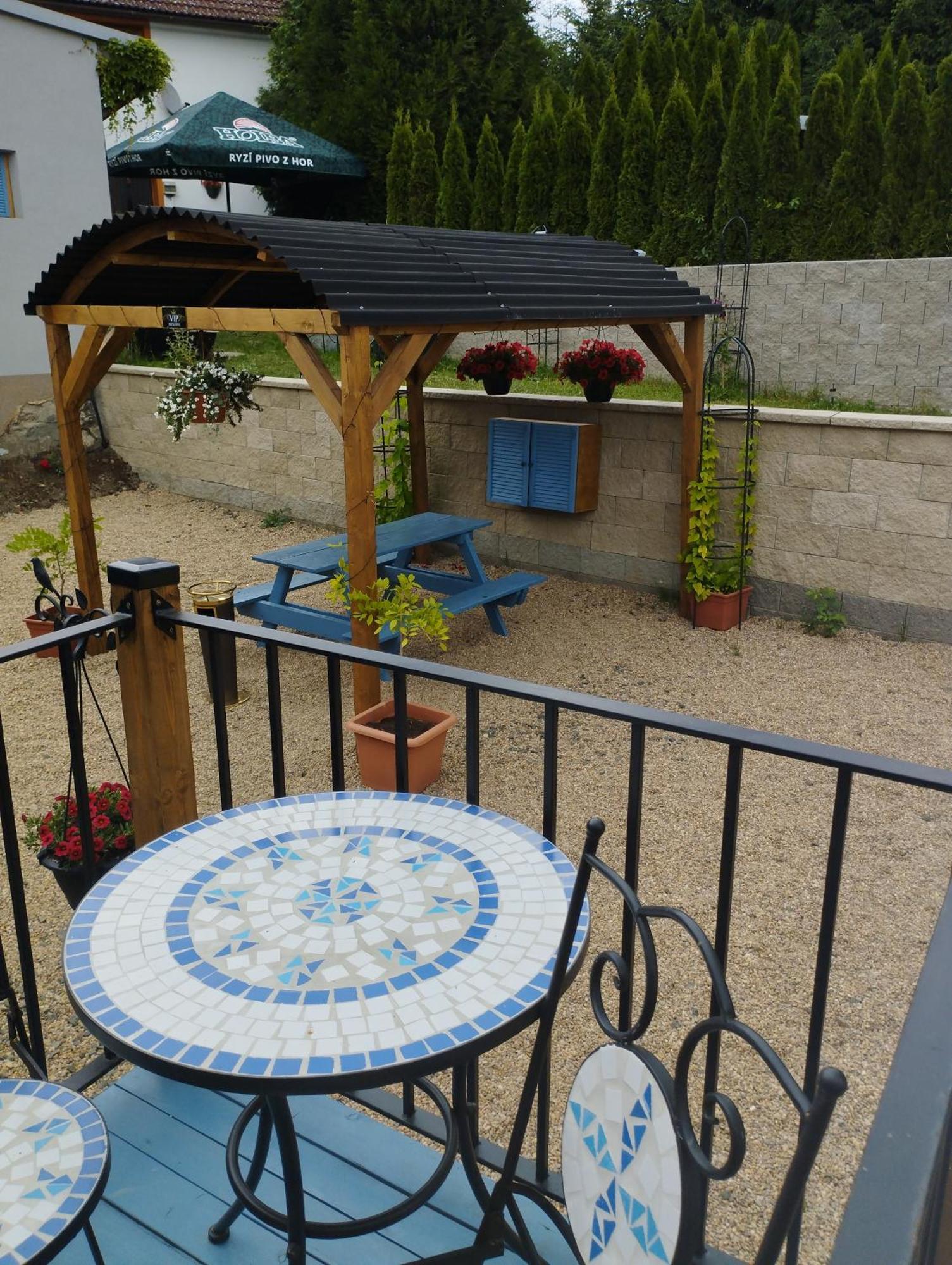 Penzion Restaurace U Helferu Libuň Buitenkant foto