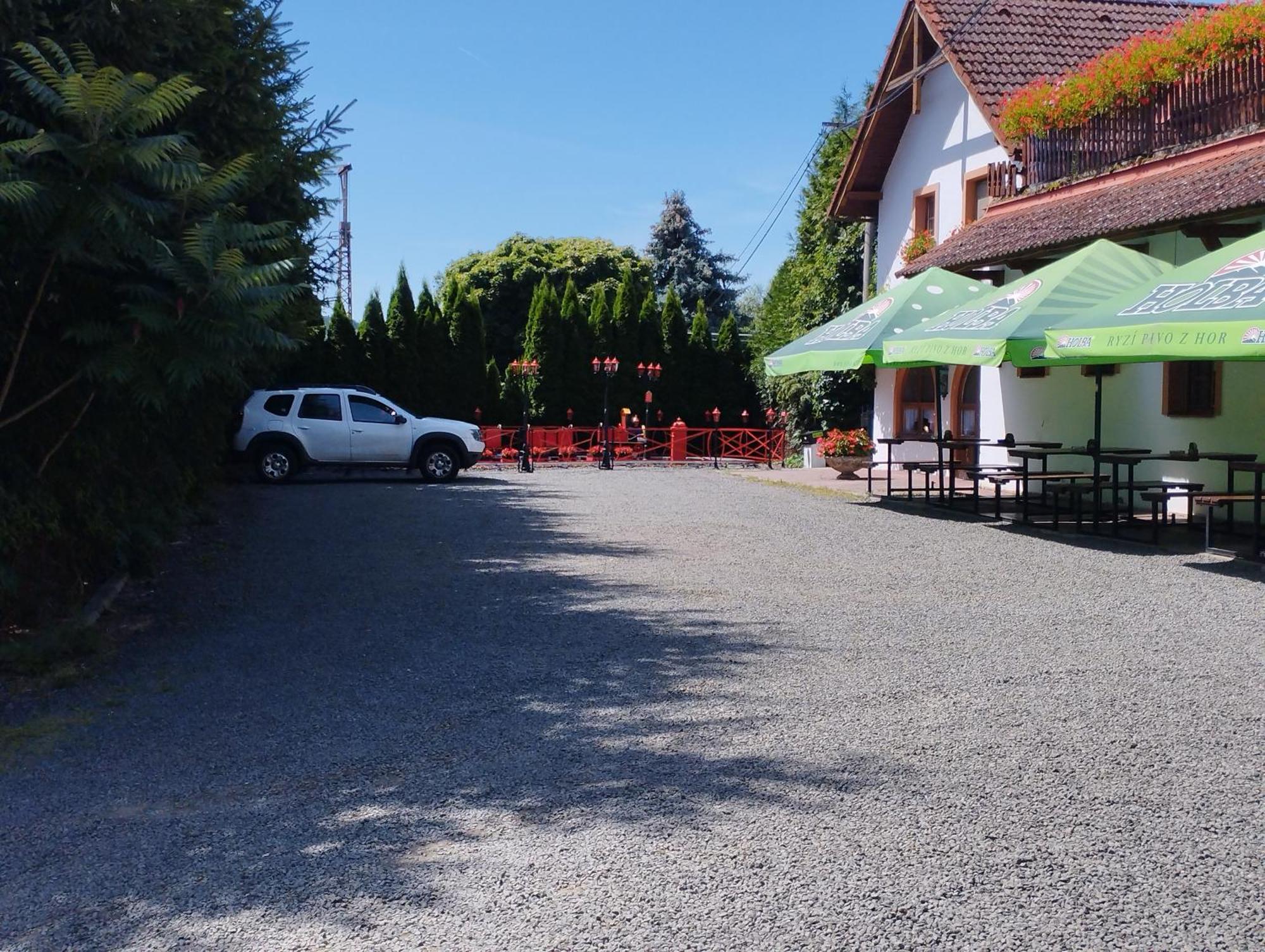 Penzion Restaurace U Helferu Libuň Buitenkant foto