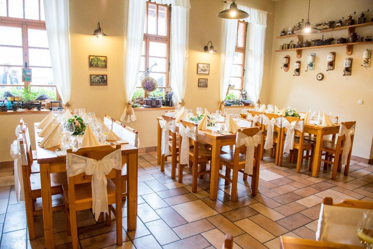 Penzion Restaurace U Helferu Libuň Buitenkant foto